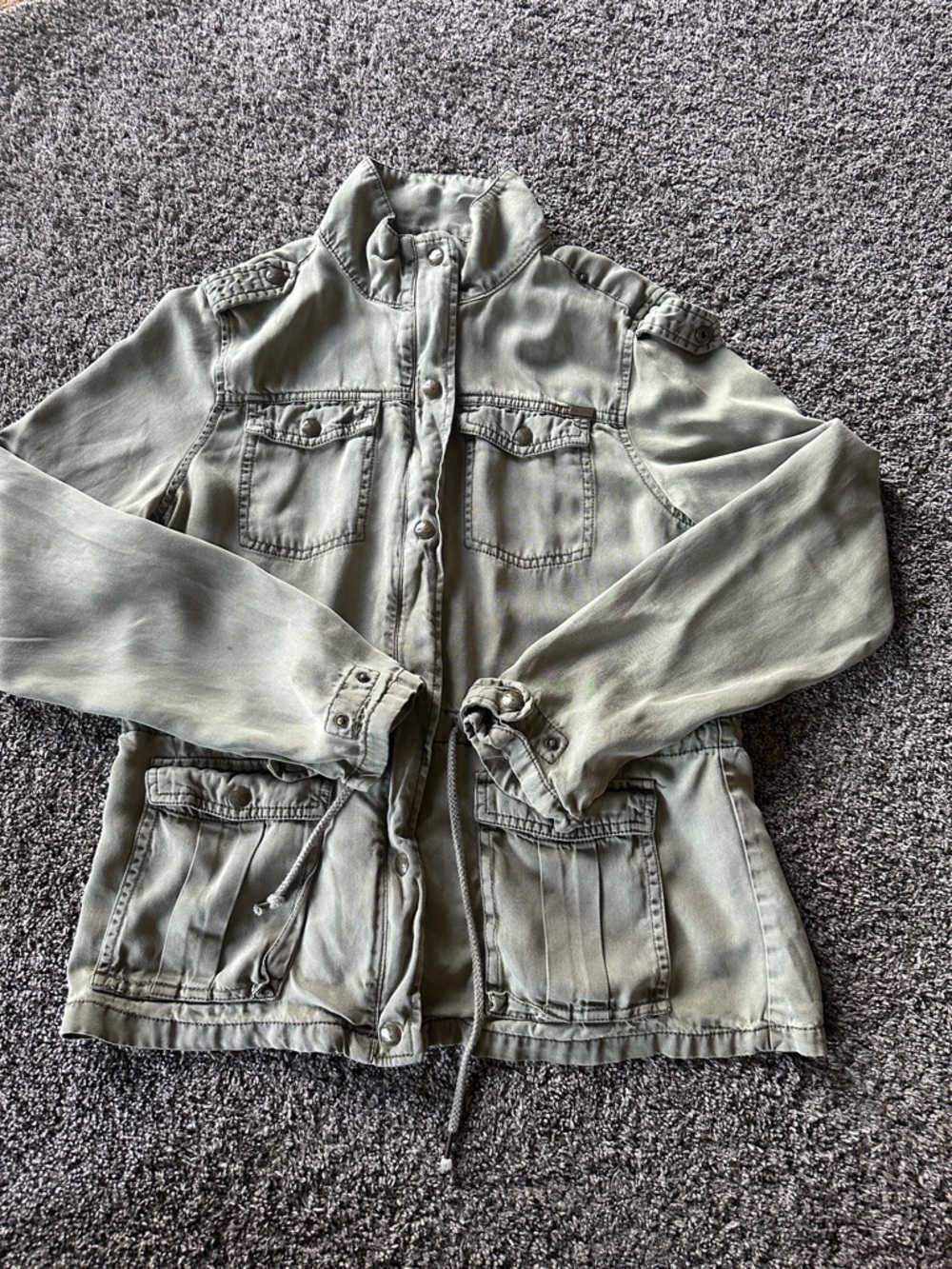 Max Jeans Woman’s Military-Style Utility Jacket in Olive Medium Layering Pockets